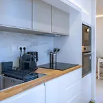 Haussmann Apartment - Champs-Élysées